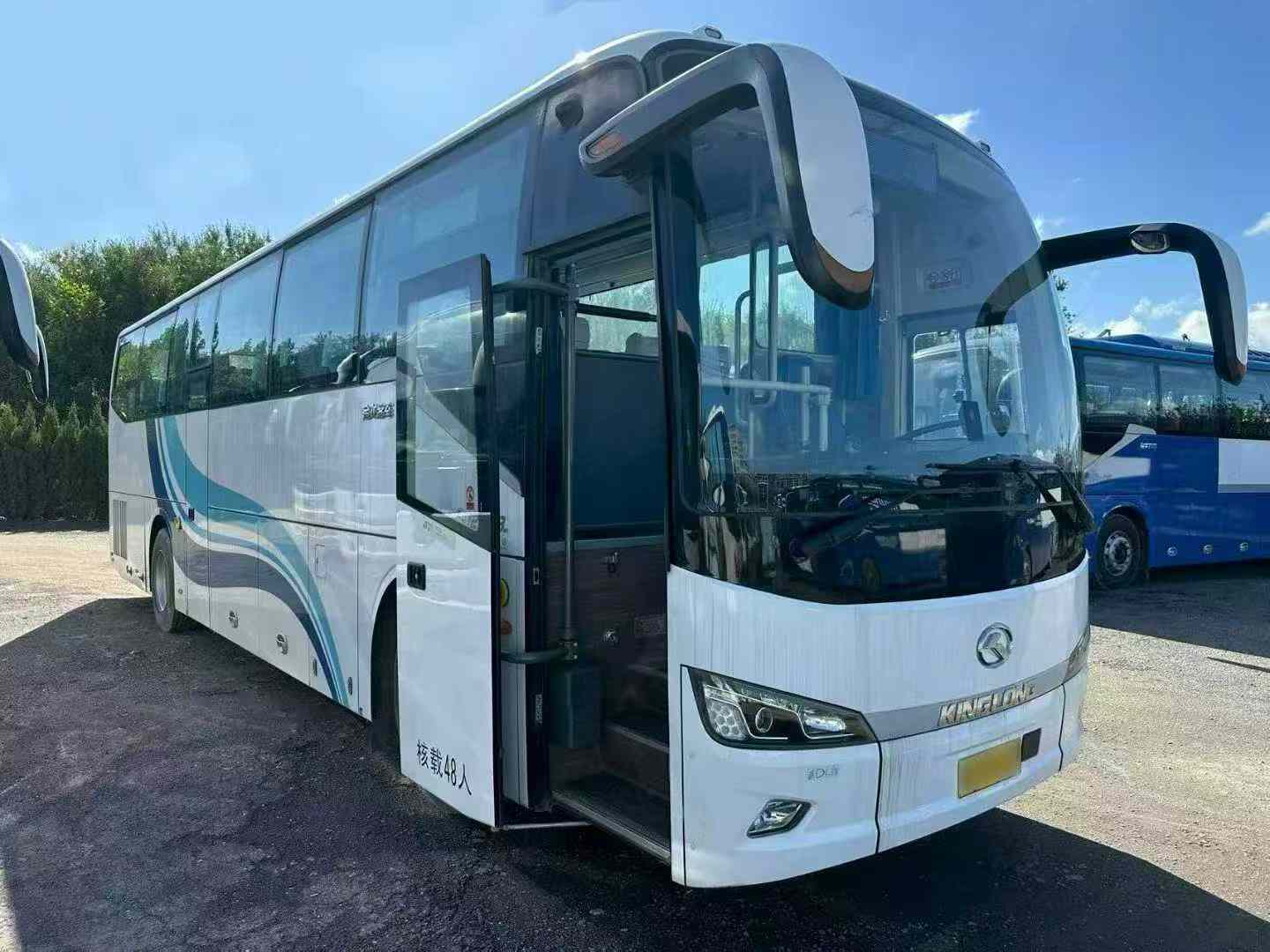 Bus & Autocars